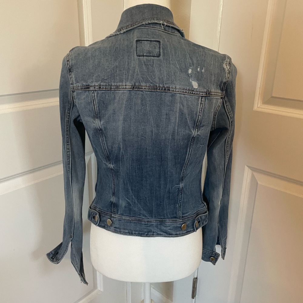 Perfect Condition American Eagle Distressed Jean Jacket; Stretchy - Picture 3 of 7